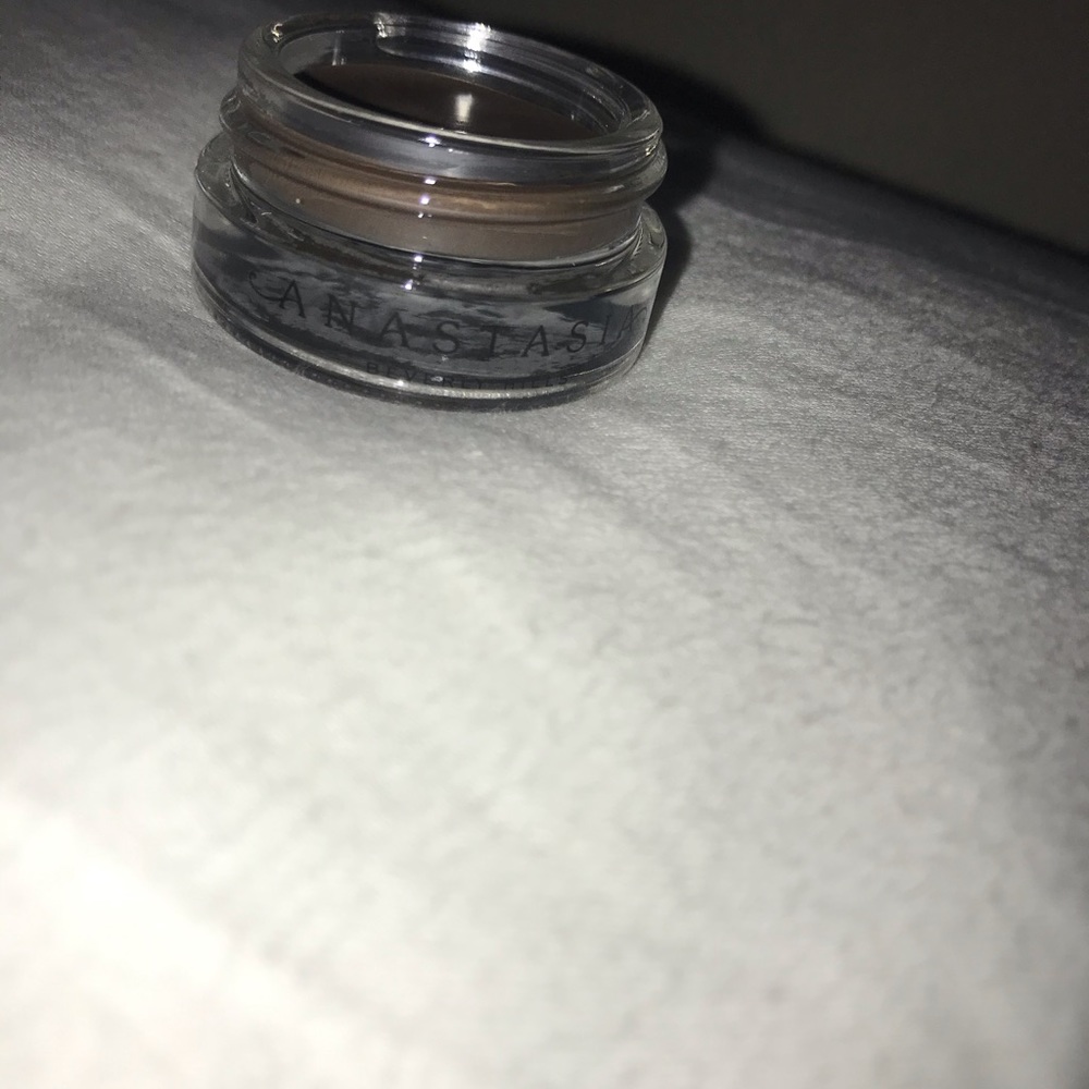 Anastasia Dipbrow Medium Brown